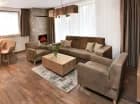 Apartament 2+2 Deluxe składa się z dużego pokoju dziennego i 1 sypialni