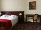 Hotel oferuje komfortowe eleganckie pokoje