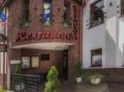 Restauracja specjalizuje się w daniach kuchni włoskiej i tradycyjnej polskiej