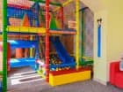 Na najmłodszych czeka sala zabaw z małpim gajem