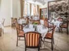 Restauracja serwuje regionalne przysmaki i dania kuchni europejskiej