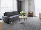 Apartament składa się z salonu z rozkładaną sofą i odrębnej sypialni