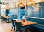 Wnętrza restauracji nawiązują do nadmorskiego położenia