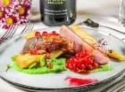 Dwudaniowa obiadokolacja jest podawana ze skróconej karty menu