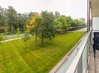 Z innych sąsiadujący z apartamentowcem Park im. Fredry