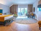 Mazurski Raj posiada różne typy pokoi i apartamentów oraz domki