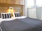 Apartament składa się z saloniku oraz dwuosobowej sypialni