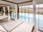 Hotel wyróżnia dwupoziomowa strefa spa z widokiem na góry