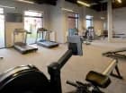 W obiekcie znajduje się nowocześnie wyposażona sala fitness