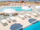 4 baseny zewnętrzne, w tym plażowy ze słoną wodą