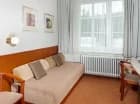Rozkładana kanapa w pokoju 2+2 economy