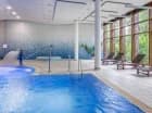 Holiday Inn Resort Warszawa Józefów to hotel pod Warszawą z basenem