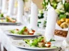 Popołudniami restauracja zaprasza na obiadokolacje z wyborem dań z menu