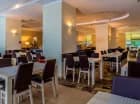 Hotel serwuje śniadania i obiadokolacje w formie bufetu
