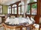 W pałacowej oranżerii także działa restauracja