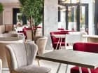 Oraz przestronny lobby bar