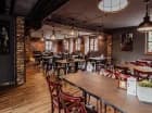 Hotel zaprasza też do klimatycznej restauracji z browarem, 250 m od hotelu