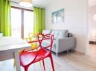 Każdy apartament to wydzielona sypialnia, strefa dzienna, aneks i łazienka