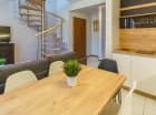 Większe apartamenty dwupoziomowe mogą pomieścić 6, a nawet 8 osób