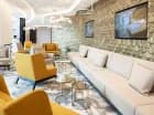 Wnętrza hotelu są nowoczesne i wygodne