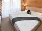 Na gości czekają komfortowe pokoje 2-osobowe w budynku hotelowym