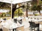 Restauracja dysponuje także stolikami na świeżym powietrzu
