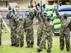 Na terenie obiektu można zagrać w paintball