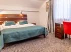 Do dyspozycji gości oddano komfortowe pokoje i apartamenty