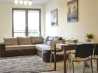 Do dyspozycji gości oddano przestronne eleganckie apartamenty