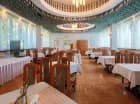 Posiłki są serwowane w formie bufetu w sali restauracyjnej