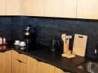 Apartamenty mają aneksy kuchenne ze zmywarką