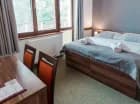 Większość pokoi ma balkon z widokiem na góry