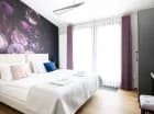 Apartament penthouse z tarasem posiada osobną sypialnię