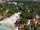 Soline Beach – główna plaża Biogradu na Moru znajduje się tylko 350 m od hotelu