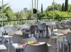 Bufetowa restauracja ma ok. 150 miejsc na tarasie