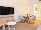 Apartamenty są wyposażone w TV, internet oraz klimatyzację