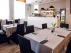 W hotelowej restauracji są serwowane dania kuchni europejskiej