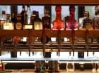 W hotelu są dobrze zaopatrzone drink bary