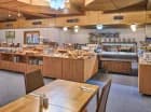 W hotelu znajdują się dwie restauracje, w tym bufetowa Restauracja Bohemia