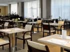 W restauracji serwowane są śniadania w formie bufetu