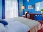 Pokoje w Hotelu Manora mieszczą się w dwóch budynkach