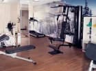 Aktywni goście mogą korzystać z siłowni i centrum fitness