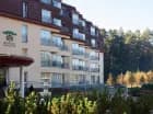 Hotel mieści się w ustronnej i pięknej części litewskiego uzdrowiska Birsztany