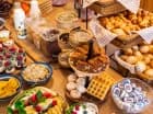Śniadania są serwowane w formie urozmaiconego bufetu
