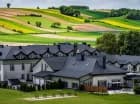 Hotel położony jest w sielskiej okolicy zachęcającej do aktywnego wypoczynku