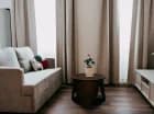 W większości apartamentów jest część wypoczynkowa