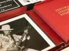 Można też kupić pamiątkowe gadżety z festiwalu, który odbywa się tu co roku