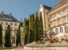 Hotel zbudowano w stylu neorenesansowego pałacu