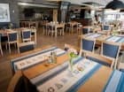 Sala restauracyjna jest nowa i przyjemna