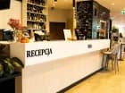 Recepcja hotelu służy pomocą przez całą dobę